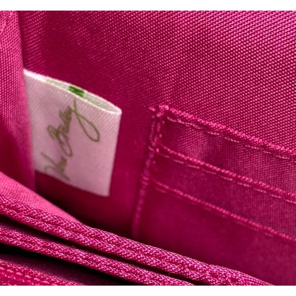 Vera Bradley Pink Swirls Your Turn Lock Smartphone Wristlet Wallet 14990-179 NWT - Picture 8 of 16